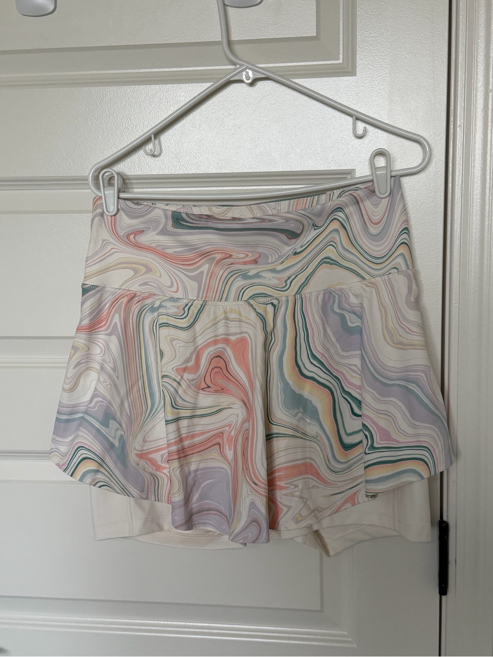 Old Navy Pastel Swirl Active Skort in Multicolor